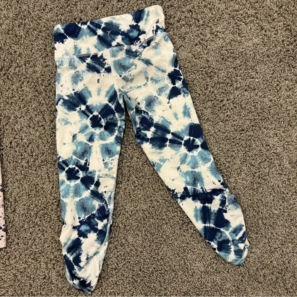 5/$25 Bundle of 2 pairs of girls Old Navy leggings